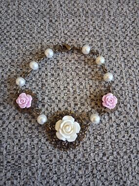 Vintage-Inspired White and Pink Rose Bracelet